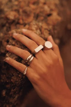 Dipua Anel Aurora em - Beleza Natural com um Toque Contemporâneo