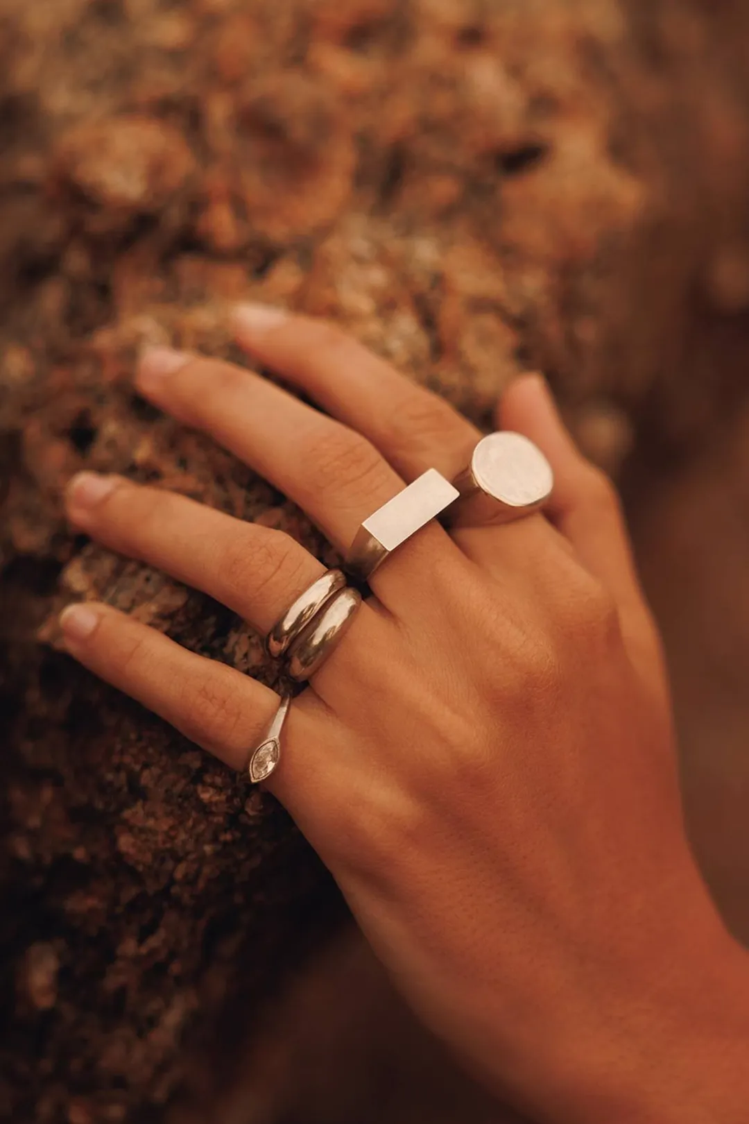 Dipua Anel Aurora em - Beleza Natural com um Toque Contemporâneo
