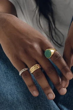 Dipua Anel Bold em - Presença Impressionante com Charme Sutil