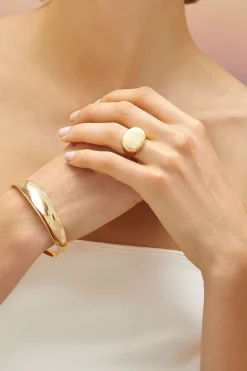 Dipua Anel Clemence: Beleza Natural e Design Exclusivo
