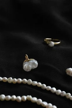 Dipua Anel Luna Banhado a Ouro - Beleza Lunar e Estilo Celestial