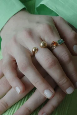 Dipua Anel Vênus Banhado a Ouro - Beleza Clássica com Toque Contemporâneo