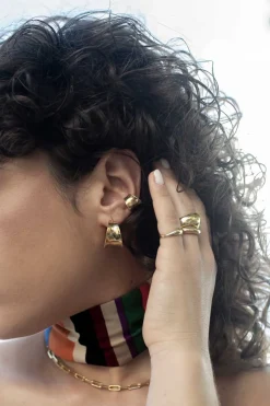 Dipua Argola Paris Banhada a Ouro - Autenticidade Urbana com um Toque Moderno