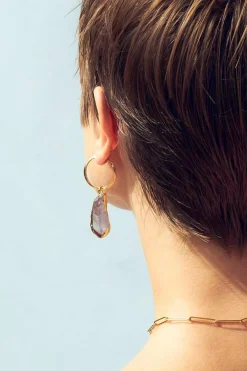 Dipua Argola Slim Banhada a Ouro - Simplicidade com um Toque de Charme