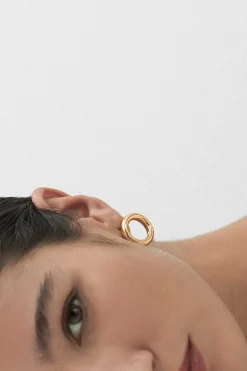 Dipua Brinco Círculo em Ouro - Autenticidade em Cada Detalhe
