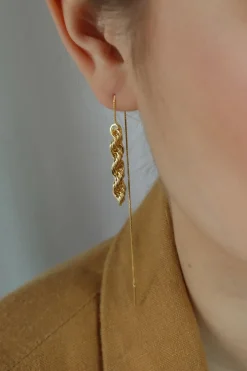 Dipua Brinco Olga: Feminilidade em Ouro