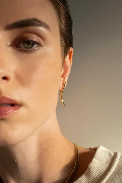 Dipua Brinco Pallo Banhado a Ouro: Beleza Contemporânea