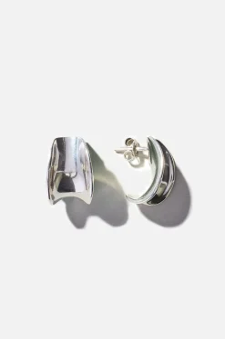 Dipua Brinco Paris: Detalhes que Cativam em Prata