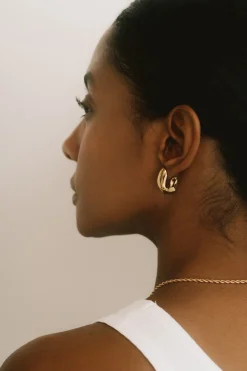Dipua Brinco Told Banhado a - Estilo Moderno com Toque Clássico