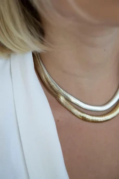 Dipua Colar Laria Prata: beleza em cada detalhe
