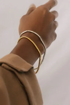 Dipua Pulseira Edi em Prata - Design Contemporâneo com um Toque Charmoso
