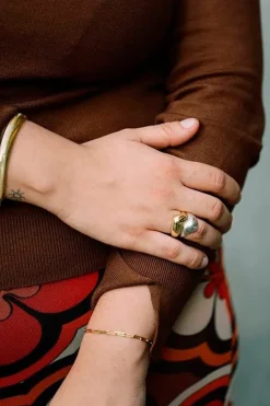 Dipua Pulseira Gaten Banhada a Ouro - Design Único e Presença Imponente