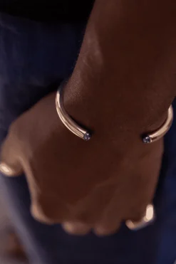 Dipua Pulseira Pérola Negra em - Beleza Atemporal com um Toque Moderno