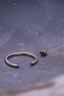 Dipua Pulseira Pérola Negra em - Beleza Atemporal com um Toque Moderno