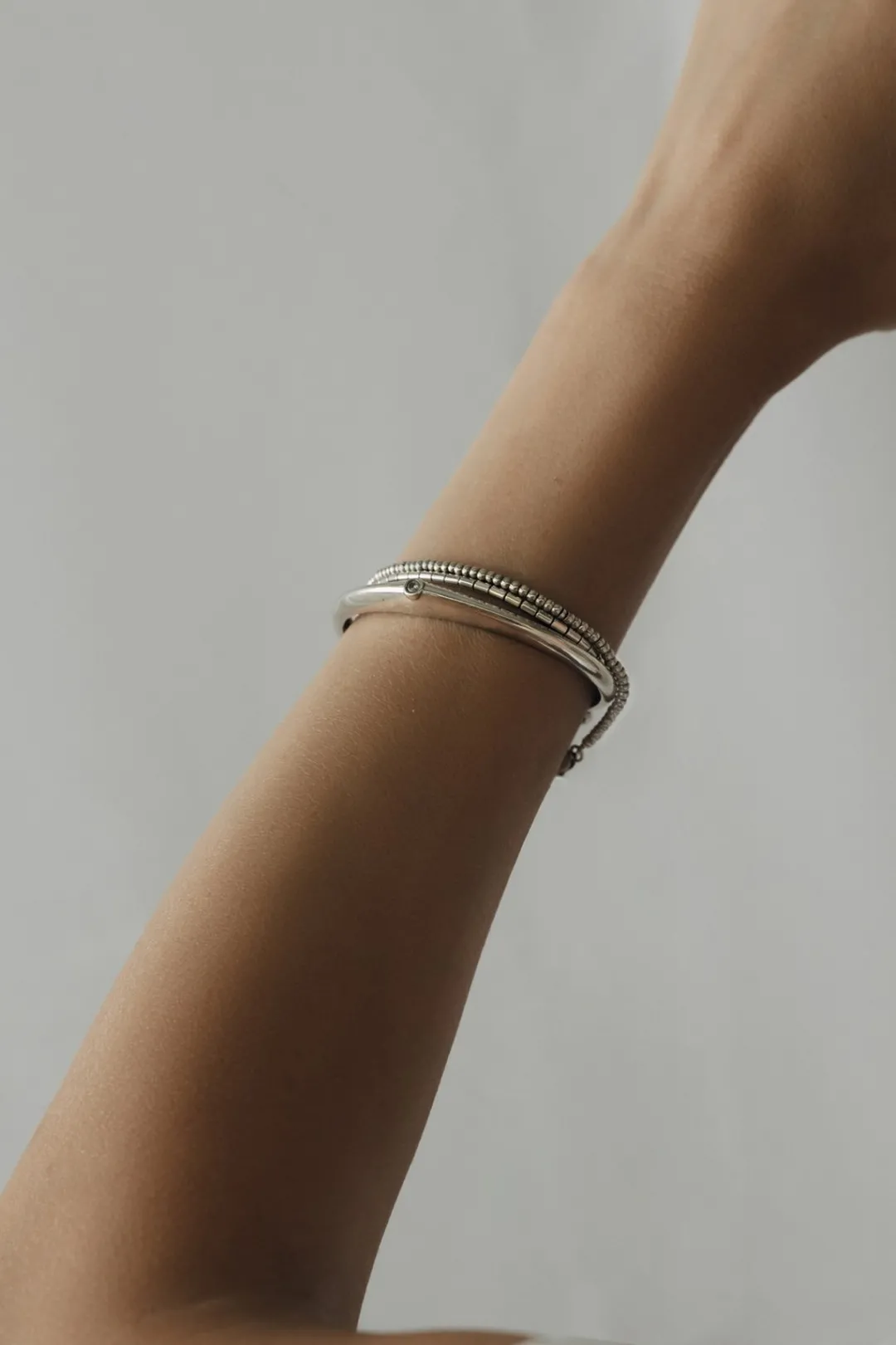 Dipua Pulseira Sean Banhada a - Estilo Urbano e Charme Intemporal